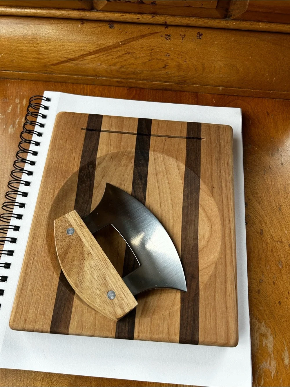 Alaska Wood Handle Mezzaluna Knife with Striped Cutting Board